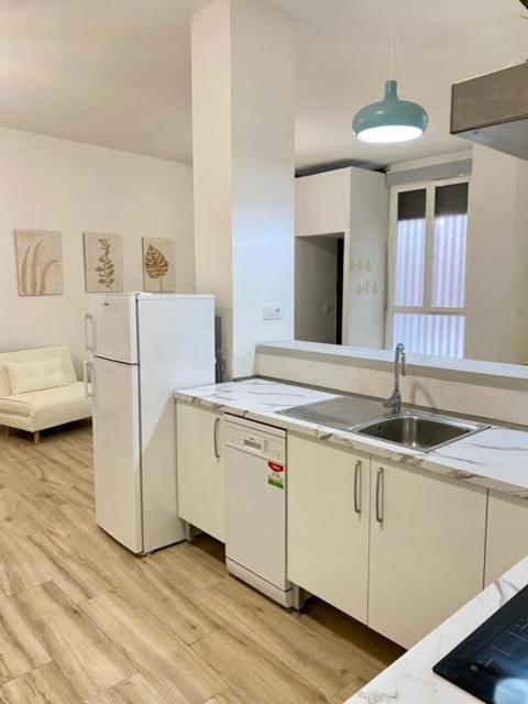 Flamenca Triana - Apartamento Wifi Con 2 Dormitorios 2 Sofas Camas 2 Banos Sevilla Buitenkant foto