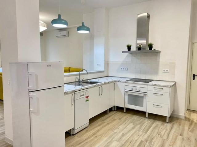 Flamenca Triana - Apartamento Wifi Con 2 Dormitorios 2 Sofas Camas 2 Banos Sevilla Buitenkant foto